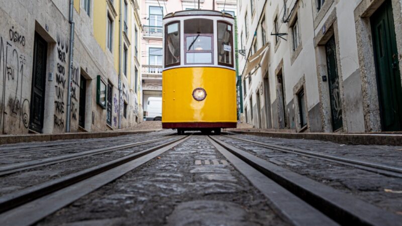 Tramwaje powracają na tory w Poznaniu: Ruch tramwajowy wznowiony na wszystkich liniach